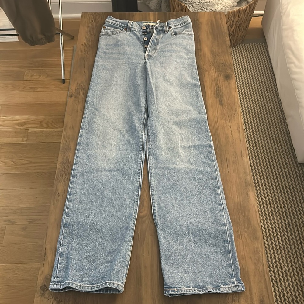Levi’s rib cage straight jeans size 26